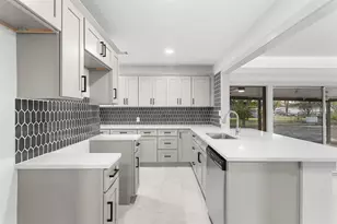 2222 N Grand Blvd, Pearland, TX 77581 - Photo 7