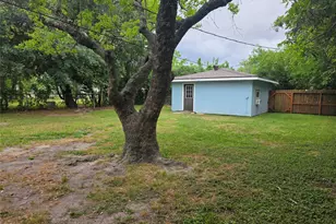 209 Franlee St, La Marque, TX 77568 - Photo 13