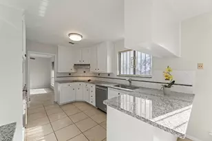 9614 Langdon Ln, Houston, TX 77036 - Photo 11