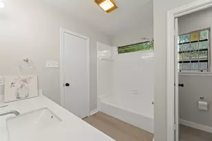 9614 Langdon Ln, Houston, TX 77036 - Photo 19