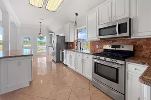 3911 Patras Dr, Pasadena, TX 77505 - Photo 9