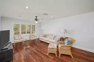 4002 Drummond St, Houston, TX 77025 - Photo 9
