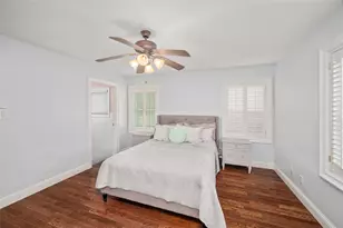 4002 Drummond St, Houston, TX 77025 - Photo 17