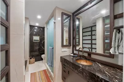 5000 Montrose Boulevard #16D, Houston, TX 77006 - Photo 17