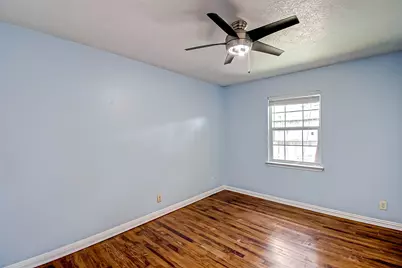 4804 Saxon Street, Bellaire, TX 77401 - Photo 25
