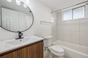 12211 Pompton Dr, Houston, TX 77089 - Photo 9