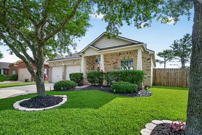 3209 Lone Trail Drive S, Texas City, TX 77591 - Photo 1