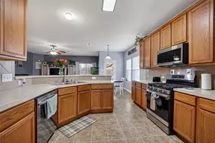 3209 Lone Trail Dr S, Texas City, TX 77591 - Photo 7