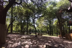 6810 Deatonhill Dr, Austin, TX 78745 - Photo 15