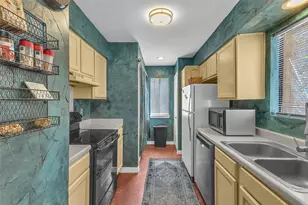 6810 Deatonhill Dr, Austin, TX 78745 - Photo 7