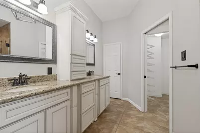 523 Aberdeen Way, Highlands, TX 77562 - Photo 13