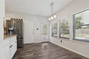 523 Aberdeen Way, Highlands, TX 77562 - Photo 7