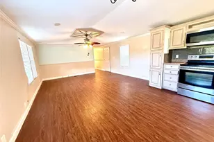 441 Shoreline Dr, Huntsville, TX 77320 - Photo 9