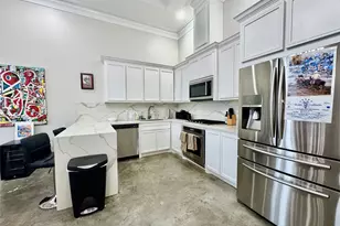 5801 Winsome Ln, Houston, TX 77057 - Photo 9