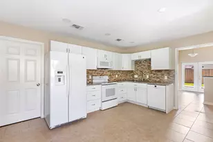 3734 Village Grove Dr, Humble, TX 77396 - Photo 11
