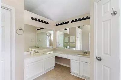 3734 Village Grove Drive, Humble, TX 77396 - Photo 19