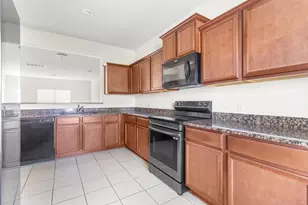 11002 Hillside Creek Dr, Humble, TX 77396 - Photo 5