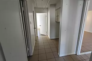 12822 Shannon Hills Dr, Houston, TX 77099 - Photo 9