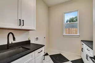 1946 Pech Rd, Houston, TX 77055 - Photo 45