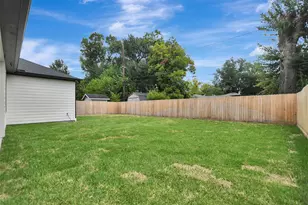 1946 Pech Rd, Houston, TX 77055 - Photo 47