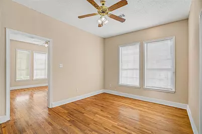 7609 Avenue E, Houston, TX 77012 - Photo 9