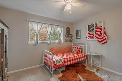 220 Elmwood Street, Huntsville, TX 77320 - Photo 27