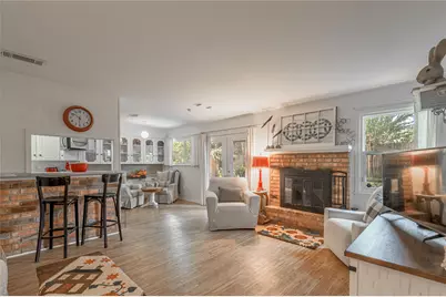 220 Elmwood Street, Huntsville, TX 77320 - Photo 11