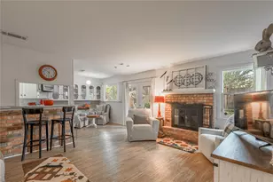 220 Elmwood St, Huntsville, TX 77320 - Photo 11