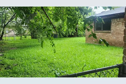509 Debbie Lane, Alvin, TX 77511 - Photo 7