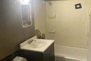 3010 Neptune St, San Antonio, TX 78226 - Photo 5