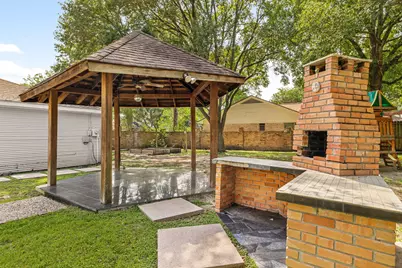 2114 Briargreen Drive, Houston, TX 77077 - Photo 35