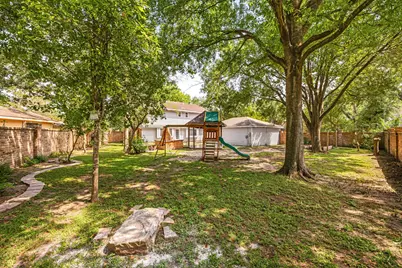 2114 Briargreen Drive, Houston, TX 77077 - Photo 37