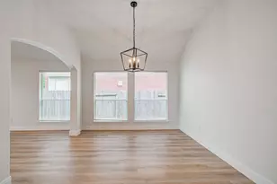 2311 Meadow Briar Dr, Sugar Land, TX 77498 - Photo 5