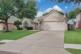 2311 Meadow Briar Dr, Sugar Land, TX 77498 - Photo 3