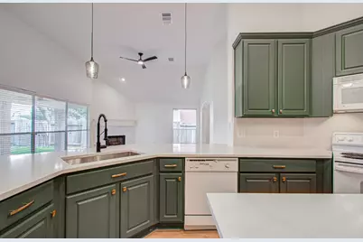 2311 Meadow Briar Drive, Sugar Land, TX 77498 - Photo 17