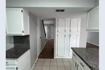 65 Yewleaf Road, The Woodlands, TX 77381 - Photo 9