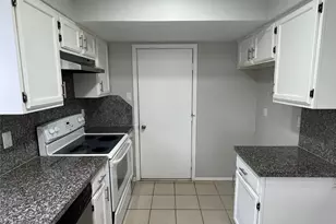 65 Yewleaf Rd, The Woodlands, TX 77381 - Photo 7