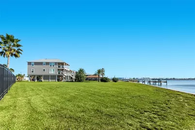 6319 Avenue L, Galveston, TX 77551 - Photo 13