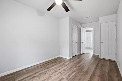 225 19th Avenue N, Texas City, TX 77590 - Photo 13