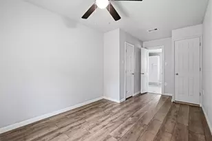 225 19th Ave N, Texas City, TX 77590 - Photo 13