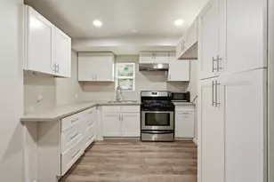 225 19th Ave N, Texas City, TX 77590 - Photo 5