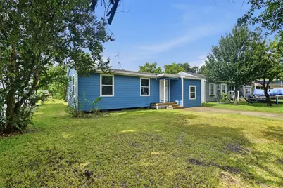 225 19th Avenue N, Texas City, TX 77590 - Photo 3