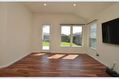 6610 Lindale Springs Lane, Katy, TX 77449 - Photo 13