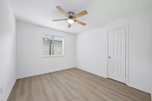 402 Forest Hills Dr, League City, TX 77573 - Photo 23