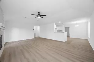 402 Forest Hills Dr, League City, TX 77573 - Photo 15