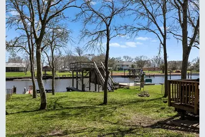 909 Private Road 652, Sargent, TX 77414 - Photo 17