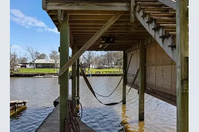 909 Private Road 652, Sargent, TX 77414 - Photo 19