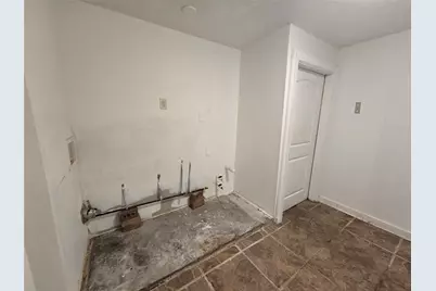 435 Rolling Wood Road, Baytown, TX 77520 - Photo 17