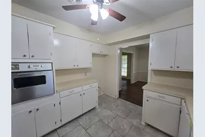 435 Rolling Wood Road, Baytown, TX 77520 - Photo 13