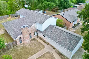 10203 Heather Hill Dr, Houston, TX 77086 - Photo 3